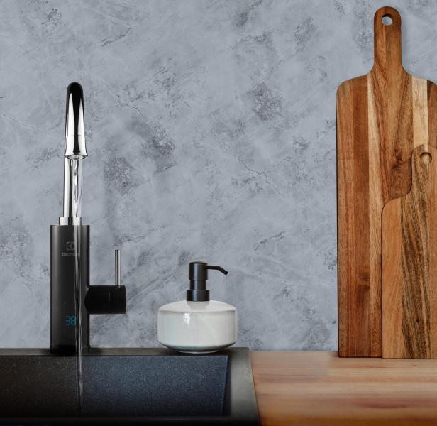 Водонагреватель проточный Electrolux Taptronic (Black) Галерея - Изображение 61521